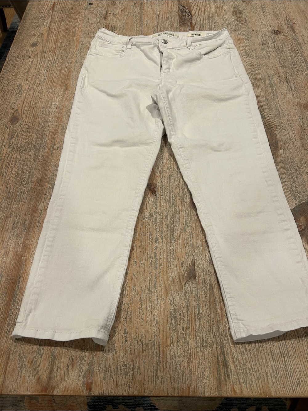Jones New York Cropped Straight White Jean Capri